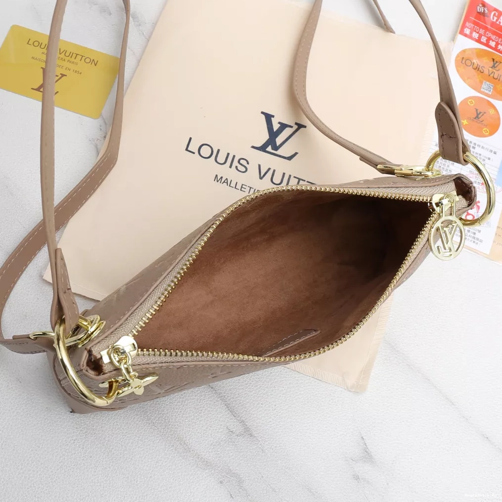 Sleek For Messenger Louis Vuitton Women 9018 Bags 1011
